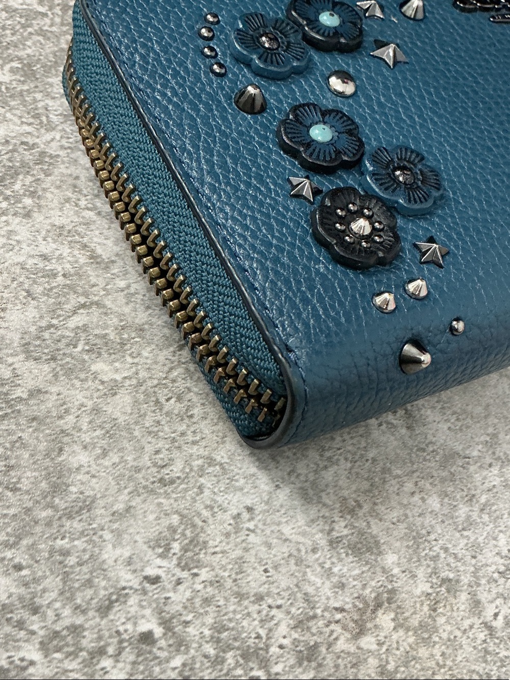 Coach Floral Willow Applique Zip-Around Wallet - Picture 8 of 9